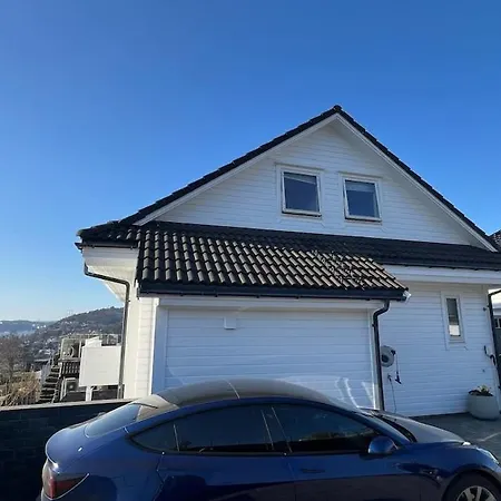 With Heated Pool And Magnificent View 卑爾根