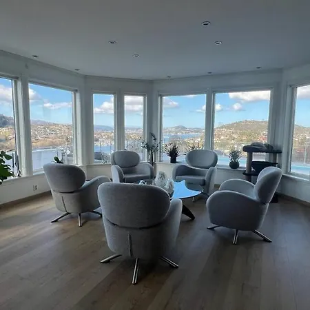 With Heated Pool And Magnificent View برغن