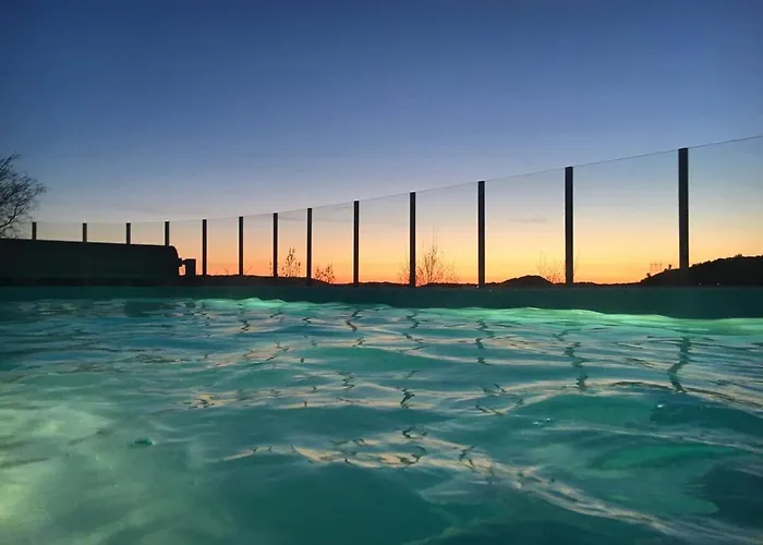 With Heated Pool And Magnificent View 빌라 *