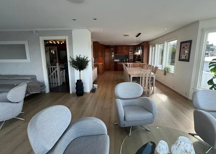 빌라 With Heated Pool And Magnificent View 베르겐