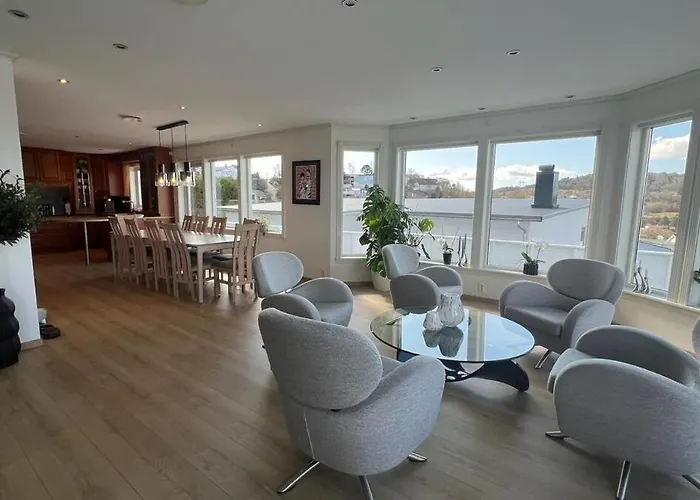 빌라 With Heated Pool And Magnificent View 베르겐